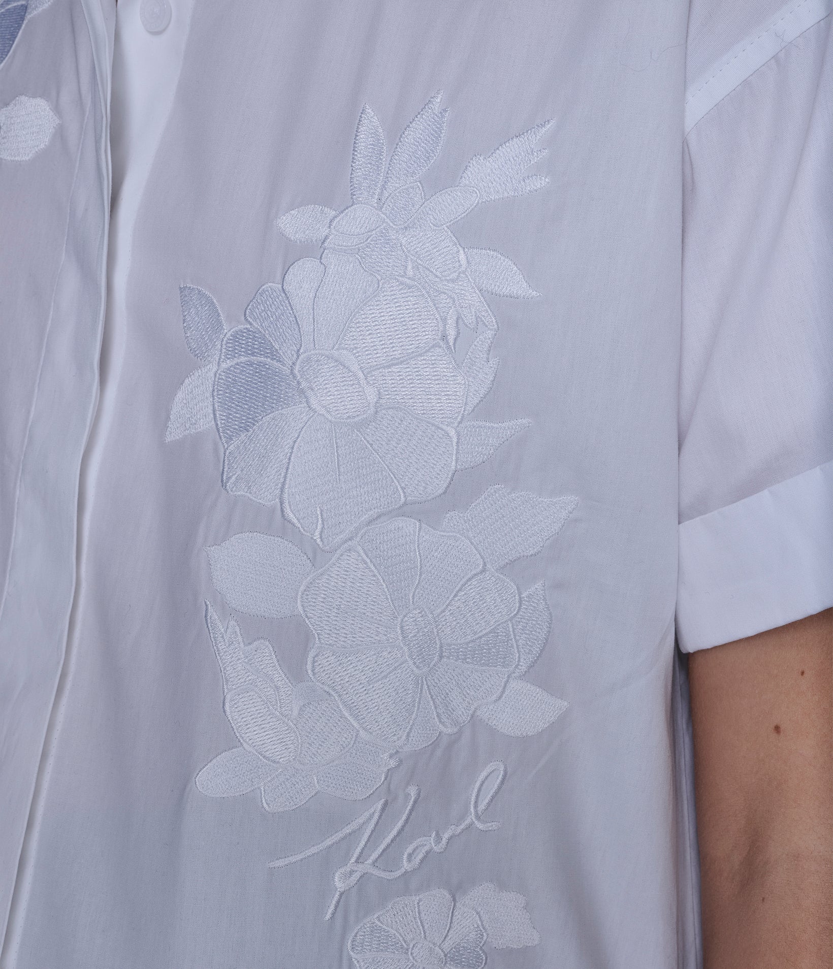 SHORT SLEEVE EMBROIDERED POPLIN SHIRT VIEW 6 | Valentine's Day Shop SHORT SLEEVE EMBROIDERED POPLIN SHIRT VIEW 6 | Valentine's Day Shop