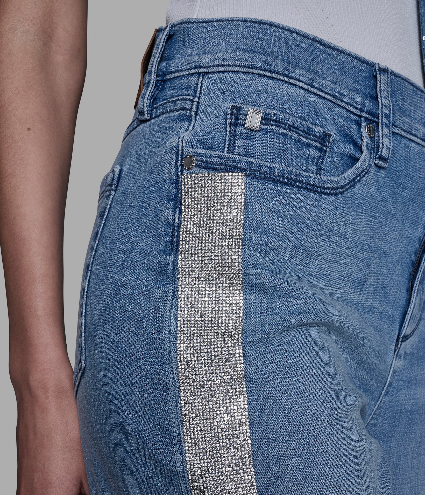 RHINESTONE TRIM JEAN VIEW 6 | Women's Denim RHINESTONE TRIM JEAN VIEW 6 | Women's Denim
