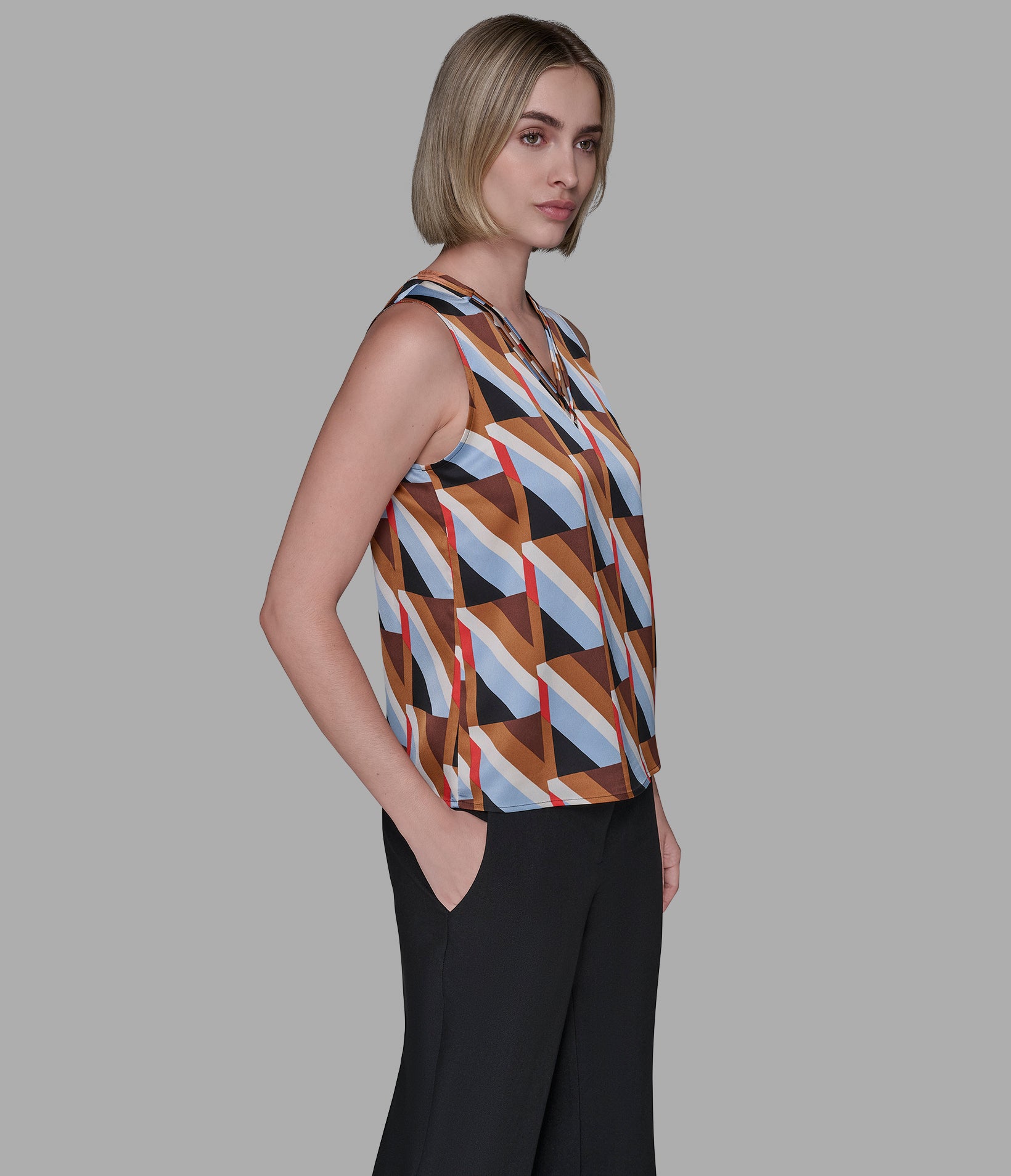 CRISS-CROSS TOP VIEW 3 | Women's Sale CRISS-CROSS TOP VIEW 3 | Women's Sale