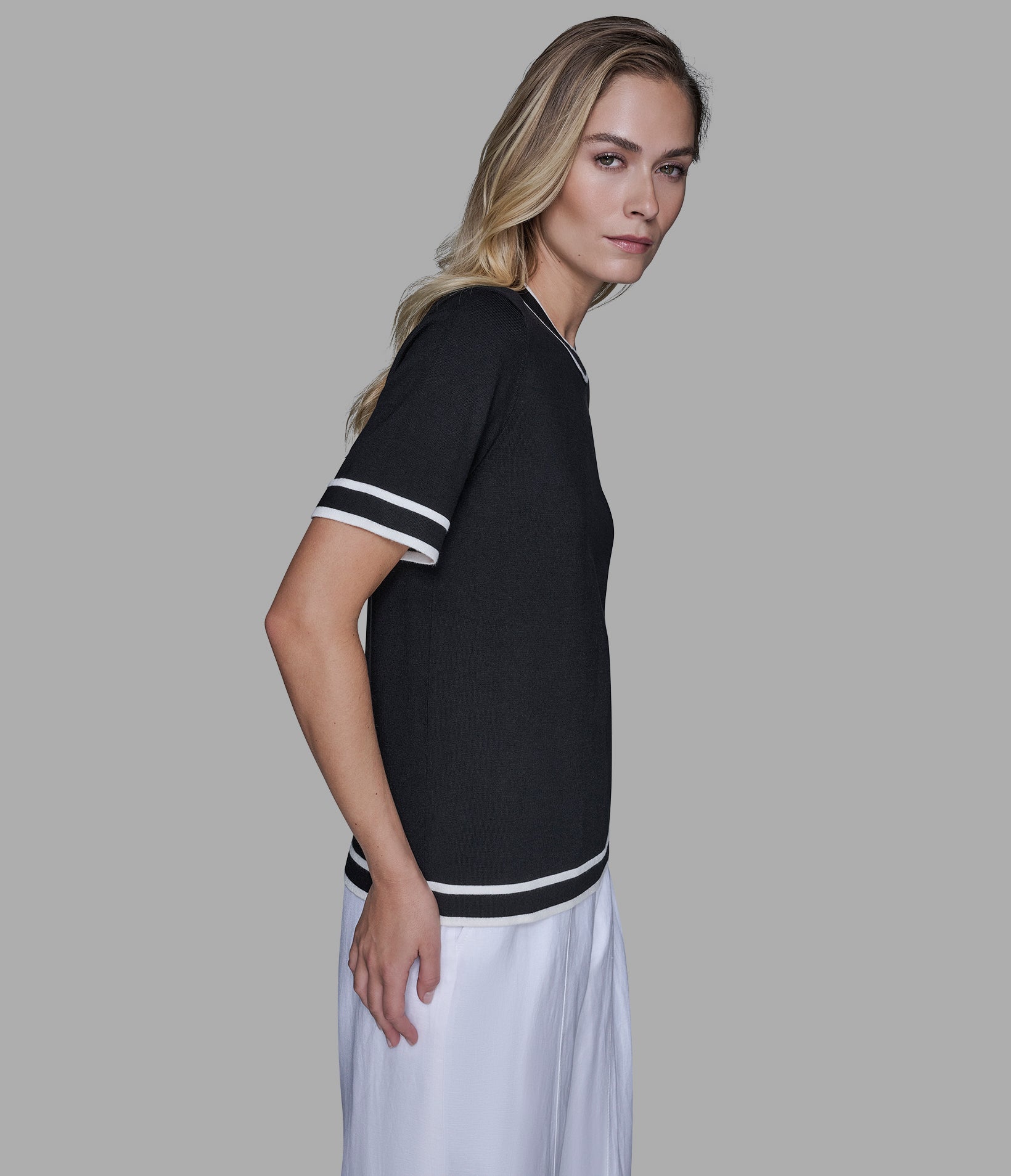 SHORT SLEEVE CONTRAST TRIM SWEATER VIEW 3