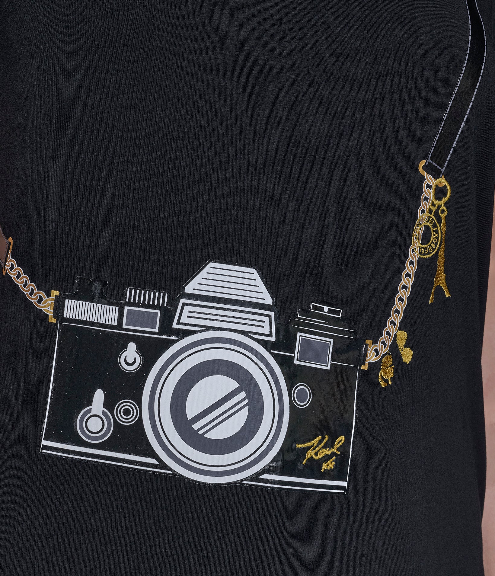 CAMERA BAG TEE VIEW 6