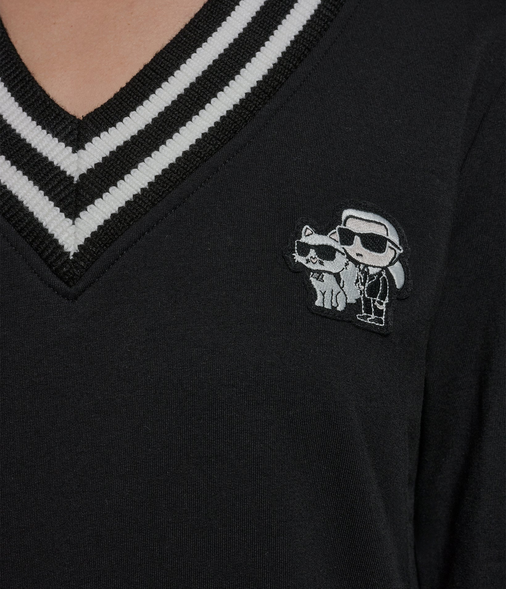 VARSITY PATCH V-NECK SWEATSHIRT VIEW 6