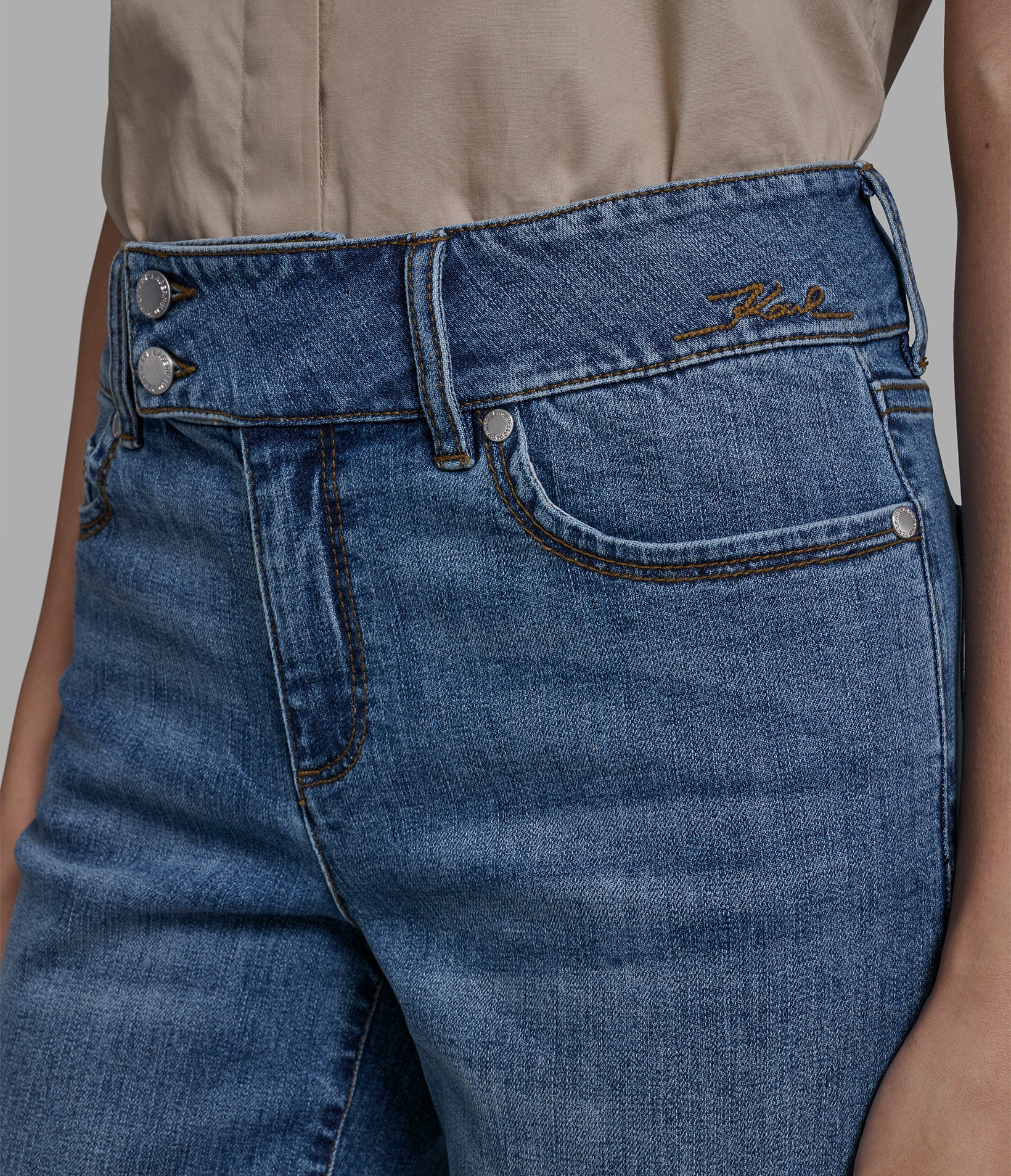 SCALLOPED HEM WIDE-LEG JEANS VIEW 6 | Women's Clothing