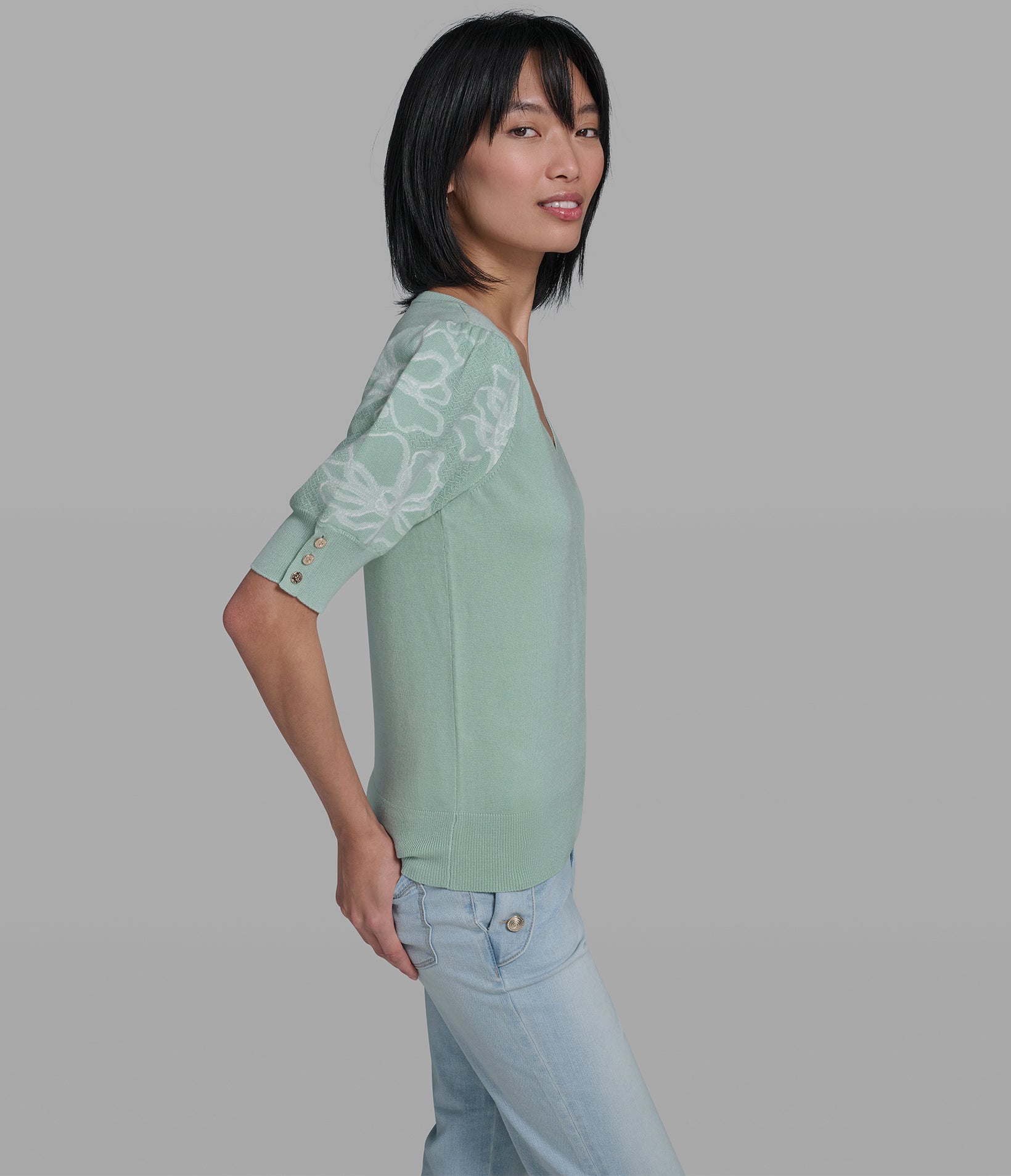 FLORAL V-NECK SWEATER VIEW 4 | Women's Tops & Sweaters