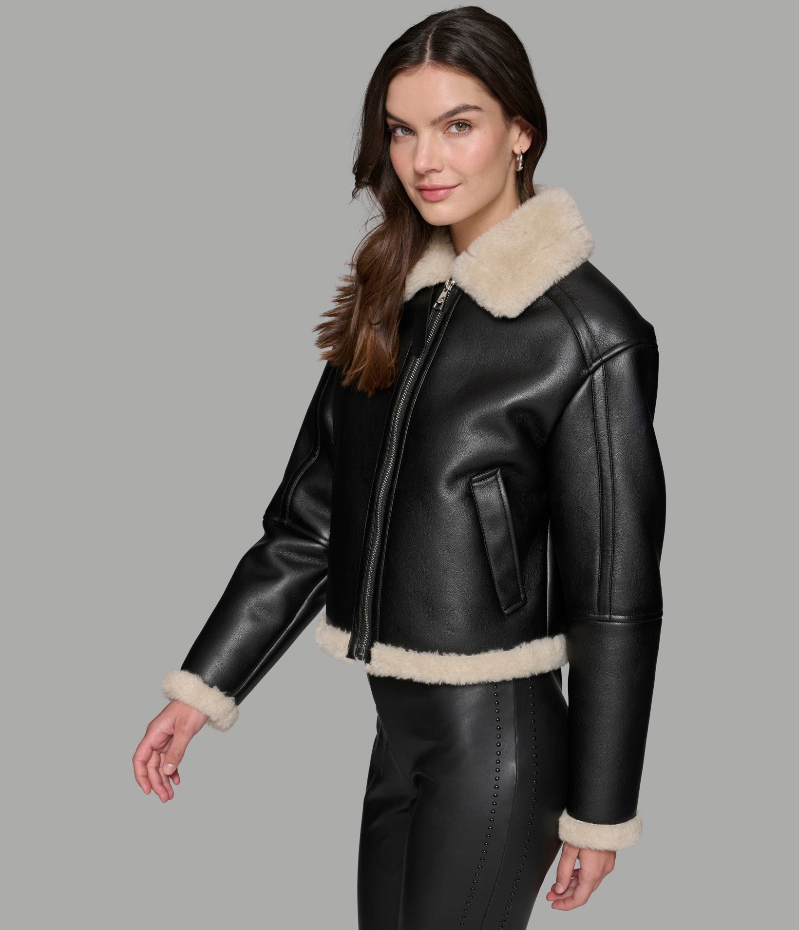 CROPPED FAUX LEATHER JACKET WITH FAUX SHEARLING VIEW 4 | Jackets & Coats